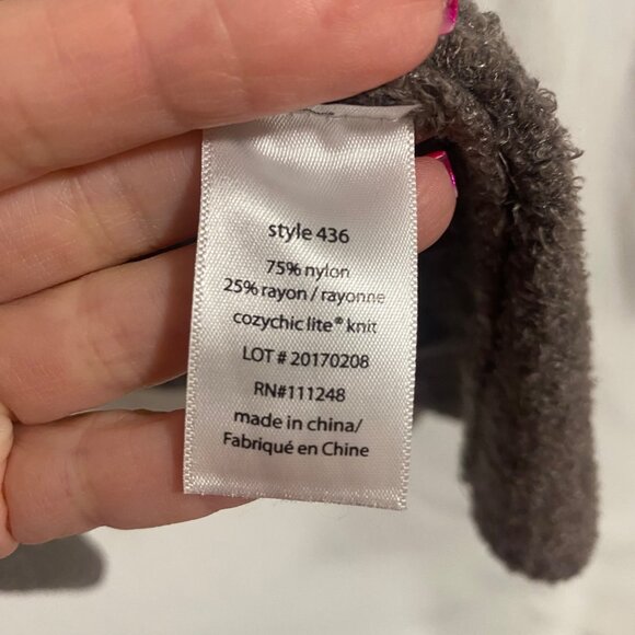 Barefoot‎ Dreams CozyChic Lite Island Wrap Taupe Size S/M - Picture 3 of 4